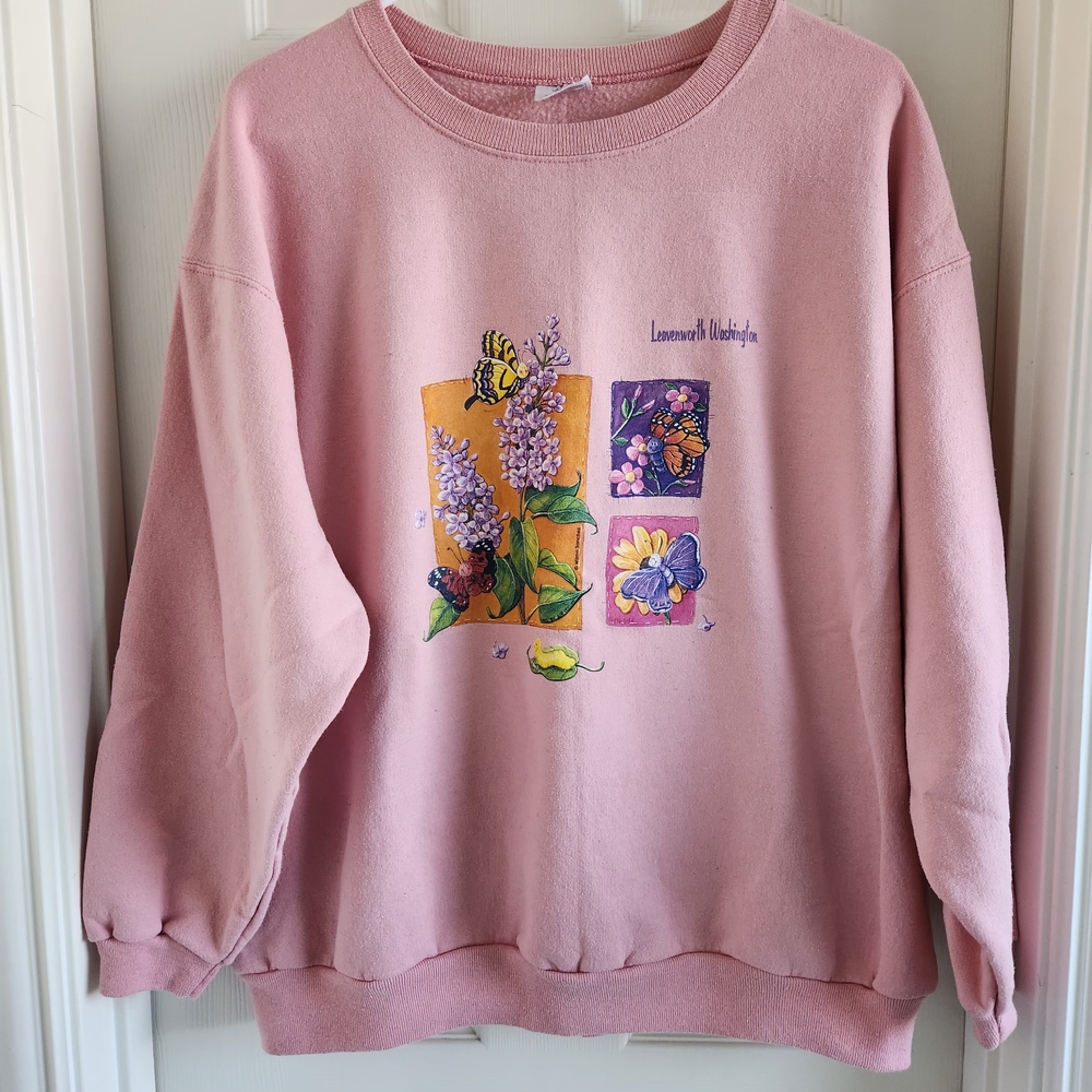 Leavenworth Washington Pink Floral Graphic Sweatshirt Size 14W/16W